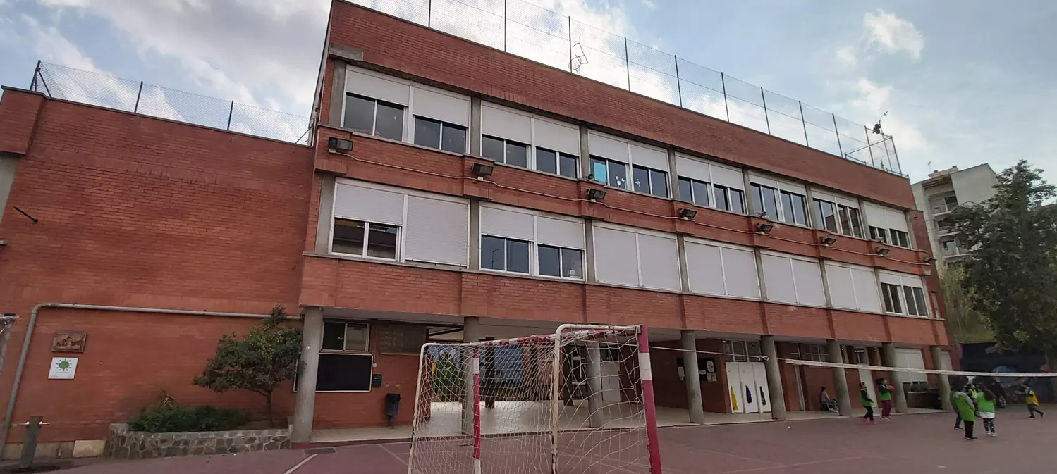 View of the Escola EL TURÓ where Visualplanet carried out the interior and exterior sound installation